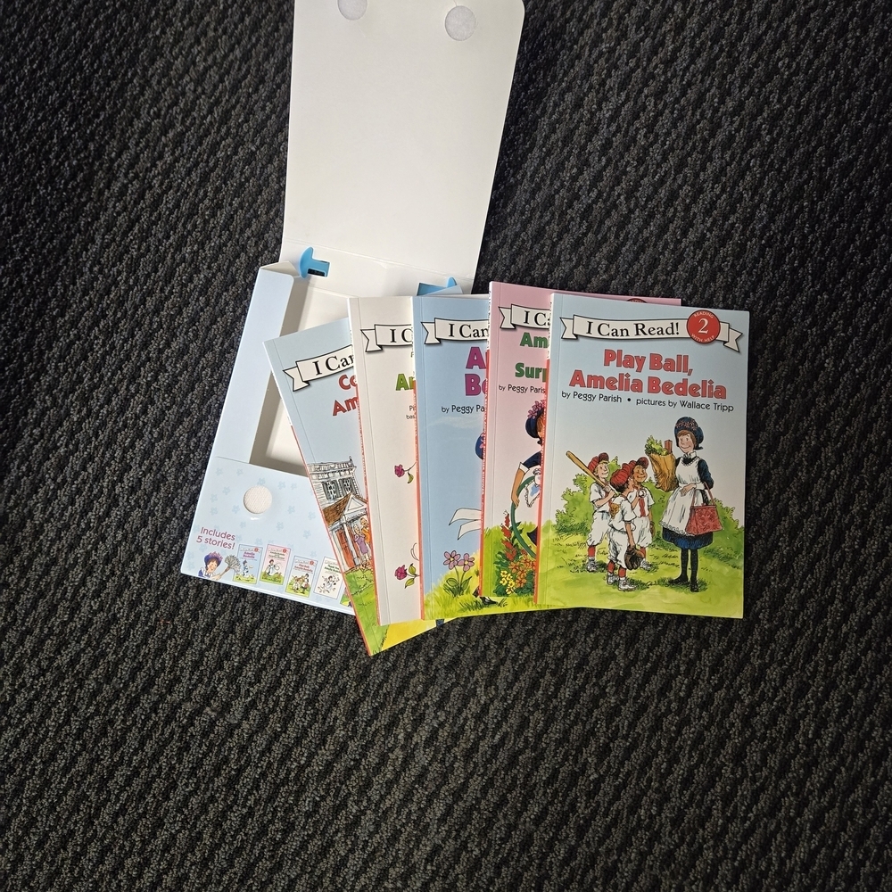 Amelia Bedelia Hit the Books 5-Book Collection Box Set - Peggy Parish - Reading - Picture 4 of 4
